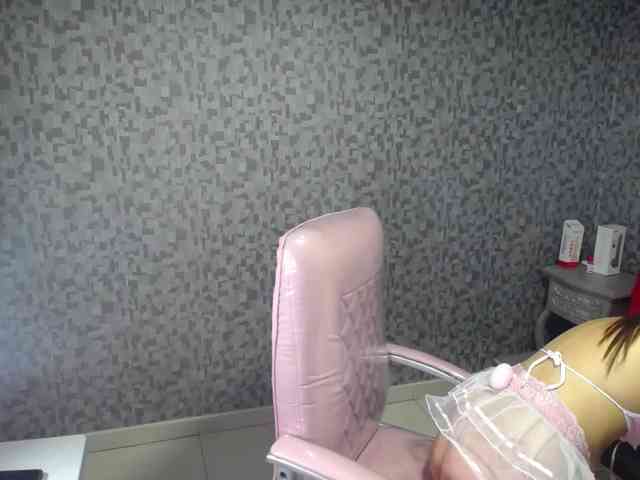 CrisstalPink webcam