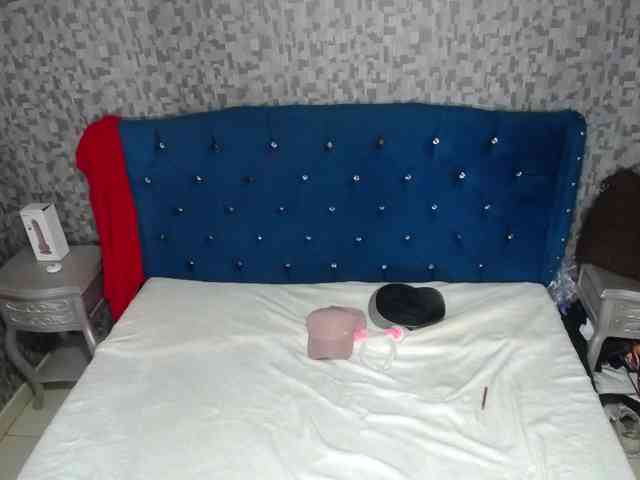 CrisstalPink webcam