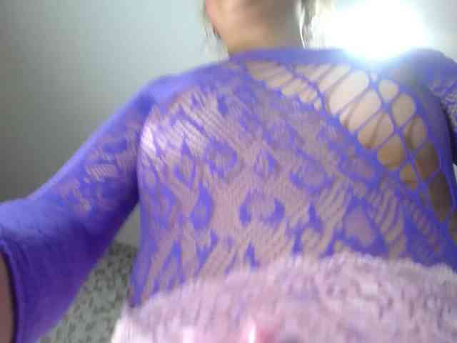 CrisstalPink webcam