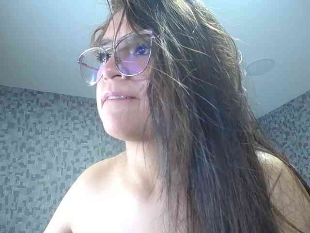 CrisstalPink webcam