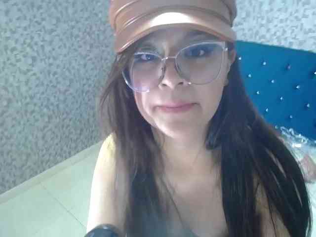 CrisstalPink webcam
