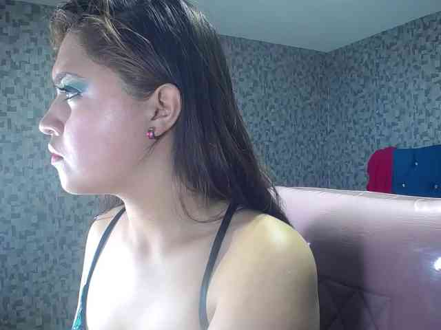 CrisstalPink webcam
