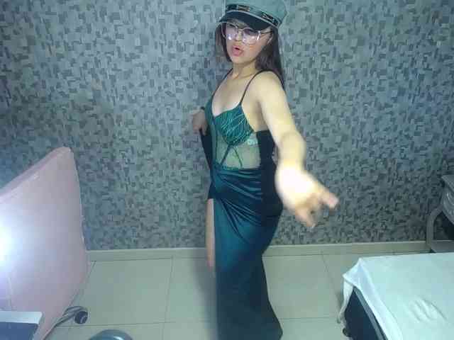 CrisstalPink webcam