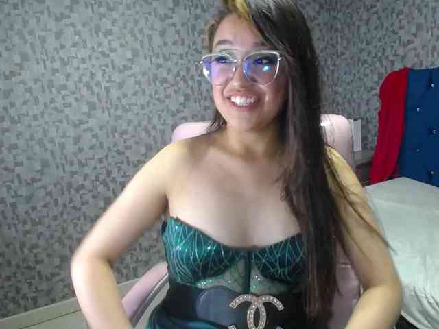 CrisstalPink webcam