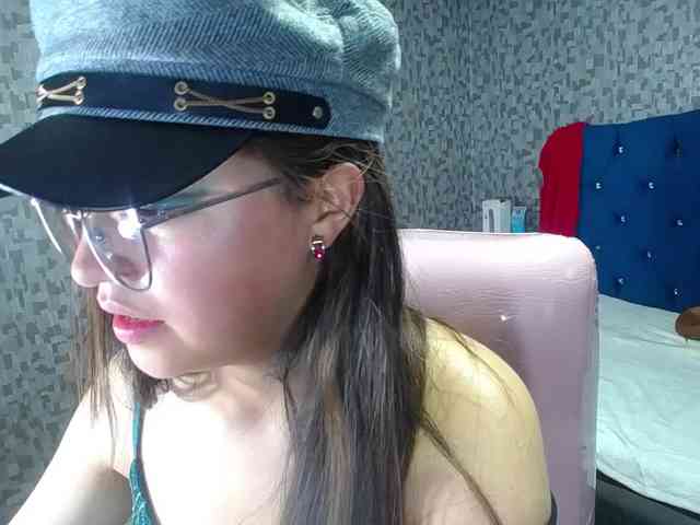 CrisstalPink webcam