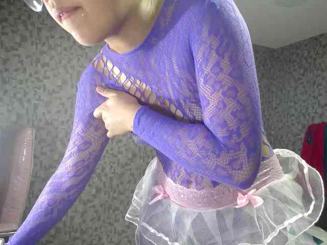 CrisstalPink webcam