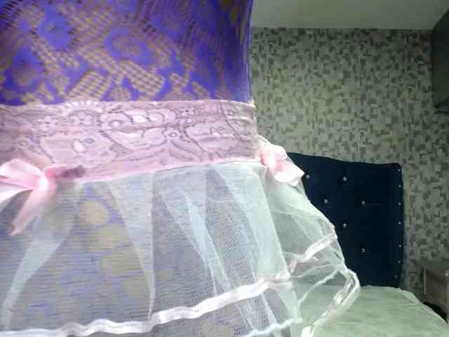 CrisstalPink webcam