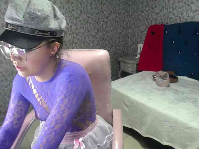 CrisstalPink webcam
