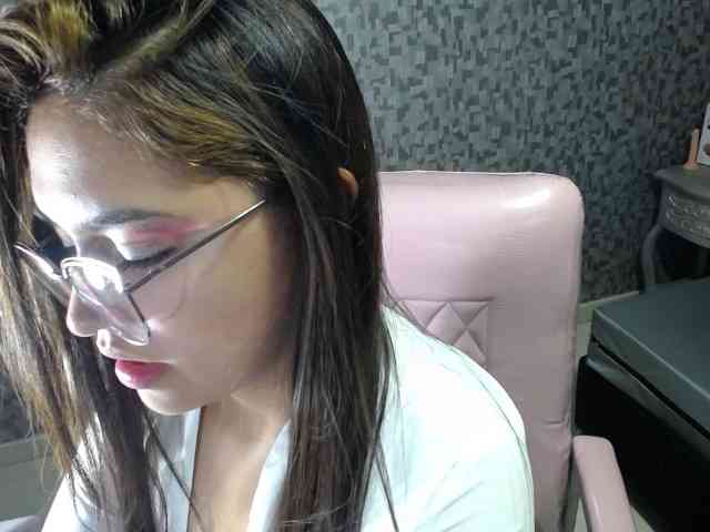 CrisstalPink webcam
