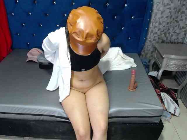 CrisstalPink webcam