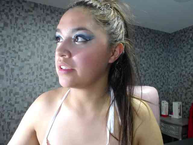 CrisstalPink webcam