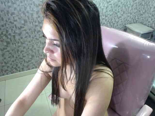 CrisstalPink webcam