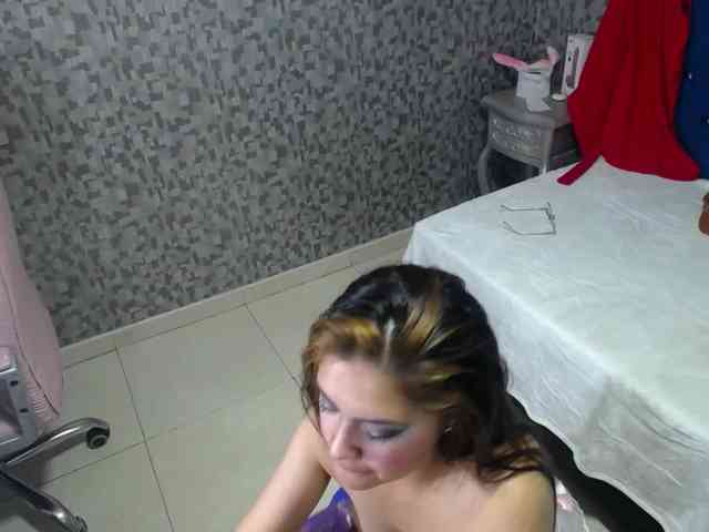 CrisstalPink webcam