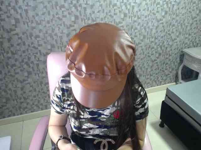 CrisstalPink webcam