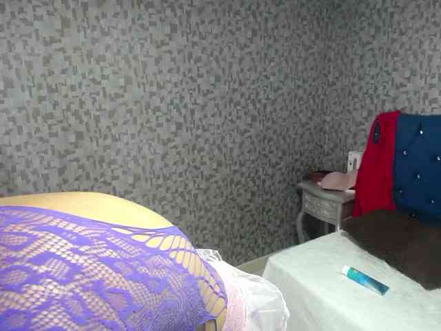 CrisstalPink webcam