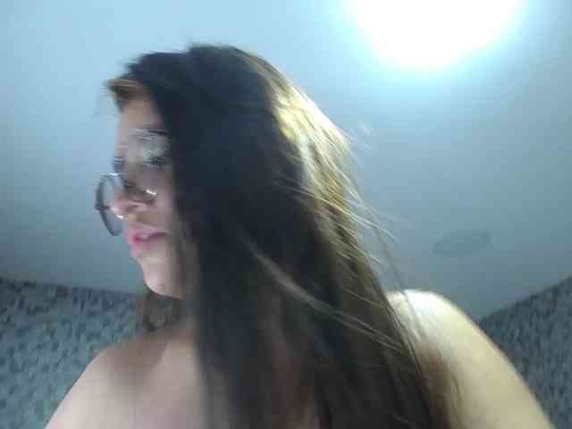 CrisstalPink webcam