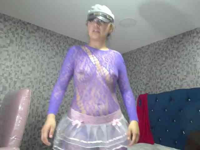 CrisstalPink webcam