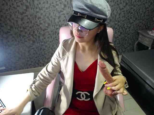 CrisstalPink webcam