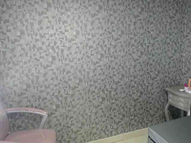 CrisstalPink webcam