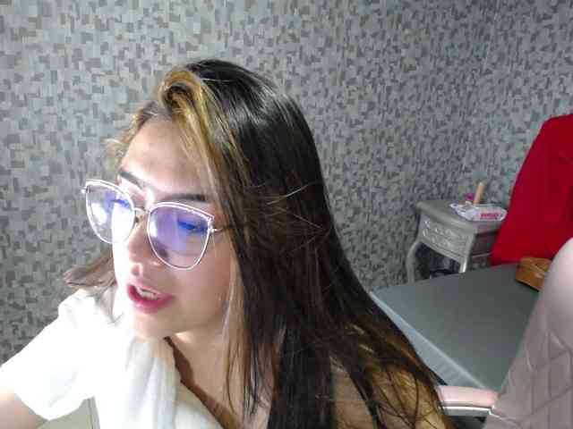 CrisstalPink webcam