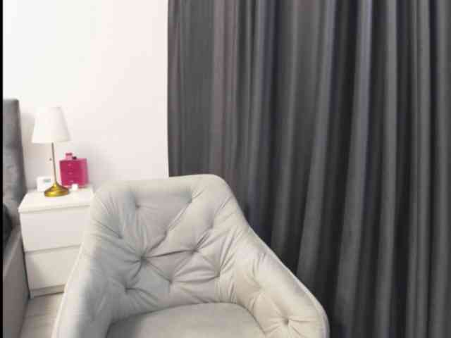 EllaSins webcam