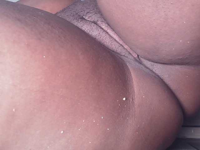 Creamyposh's BongaCams show and profile