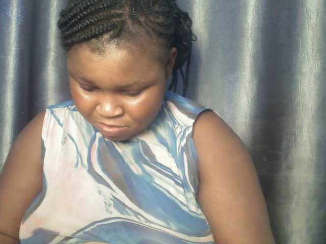 Creamyposh webcam bongacams model stream image