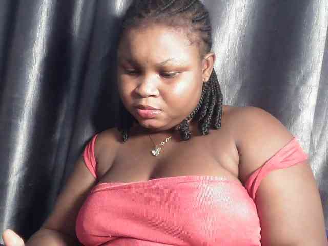 Creamyposh webcam