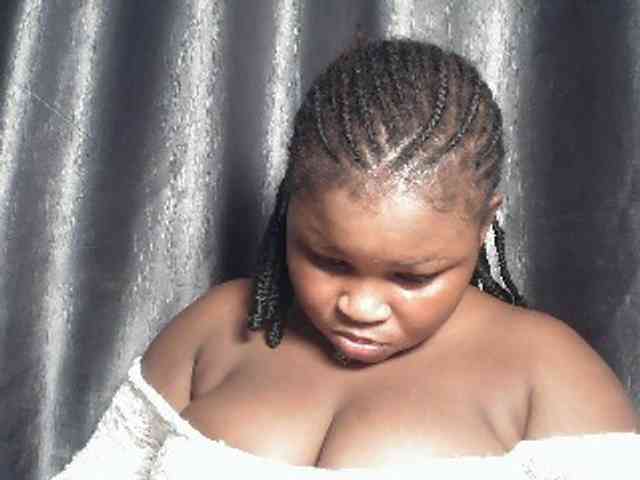 Creamyposh webcam