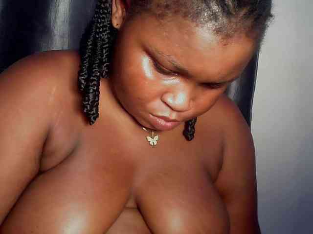 Creamyposh webcam