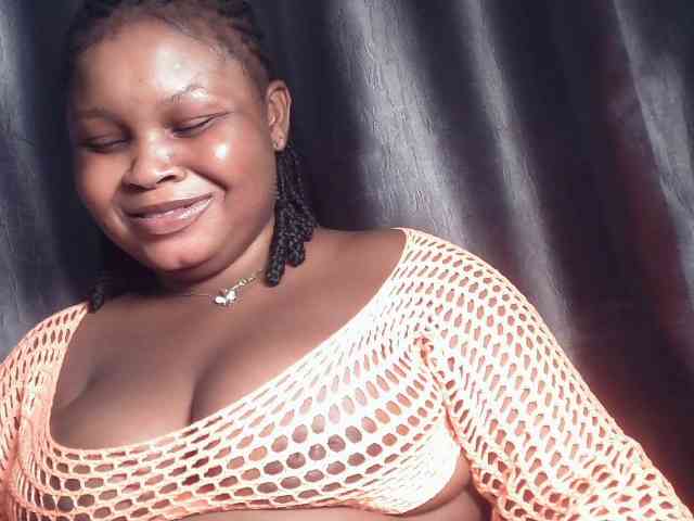 Creamyposh webcam