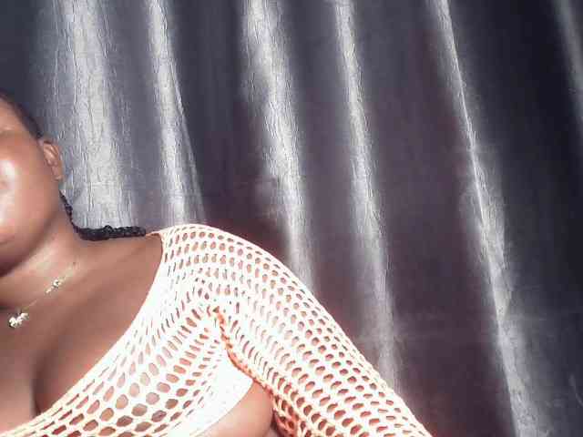 Creamyposh webcam