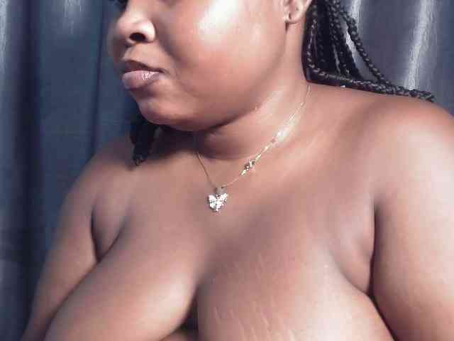 Creamyposh webcam