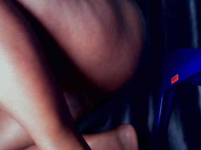 Creamyposh webcam