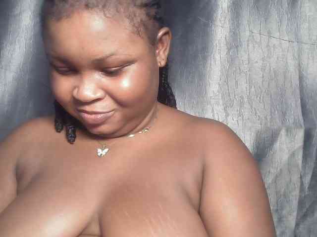 Creamyposh webcam