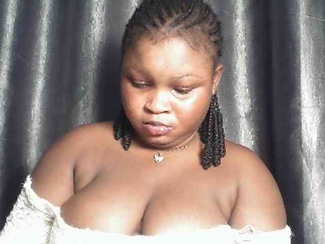 Creamyposh webcam
