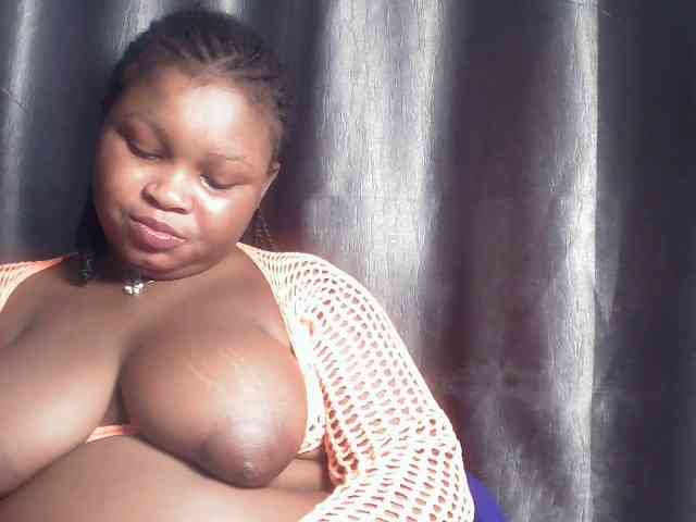 Creamyposh webcam