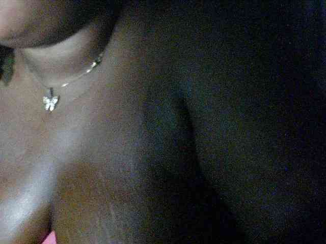 Creamyposh webcam