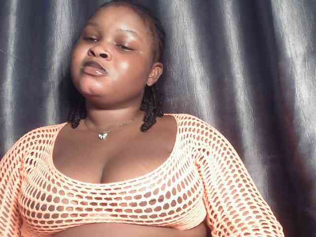 Creamyposh webcam