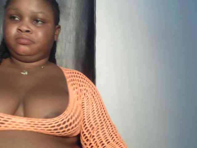 Creamyposh webcam