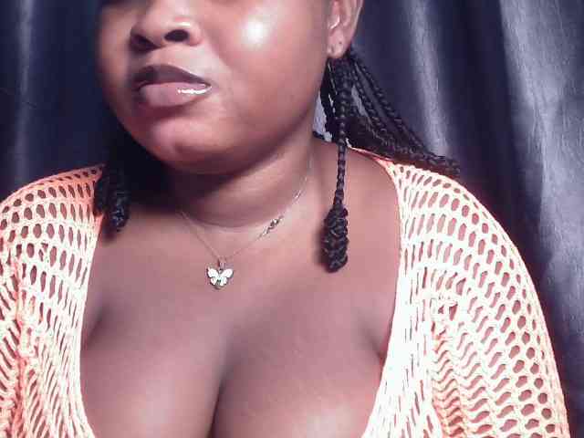 Creamyposh webcam