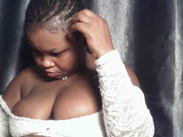 Creamyposh webcam