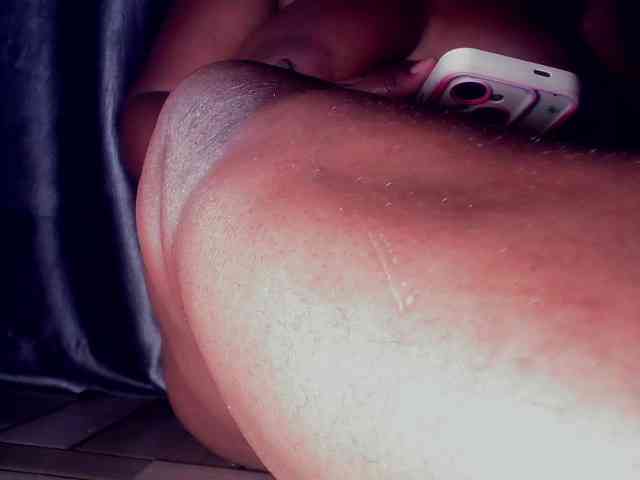Creamyposh webcam