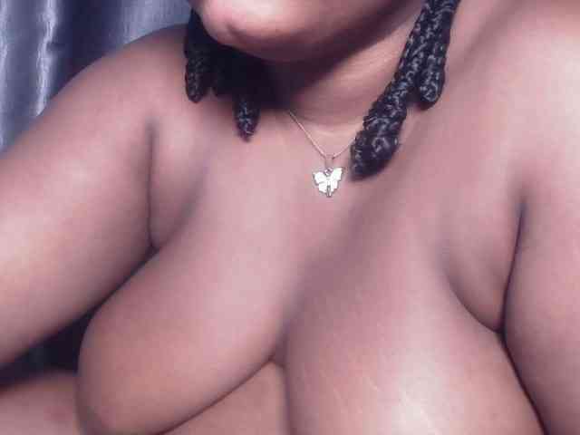 Creamyposh webcam