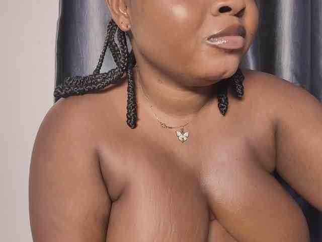 Creamyposh webcam