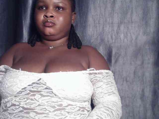 Creamyposh webcam