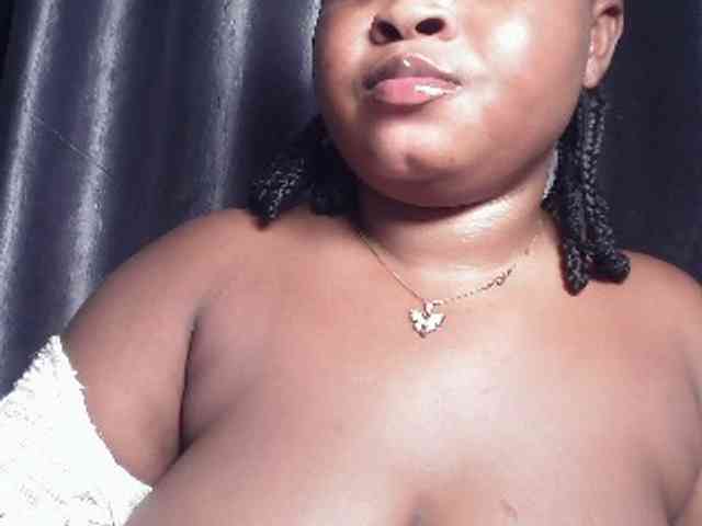 Creamyposh webcam