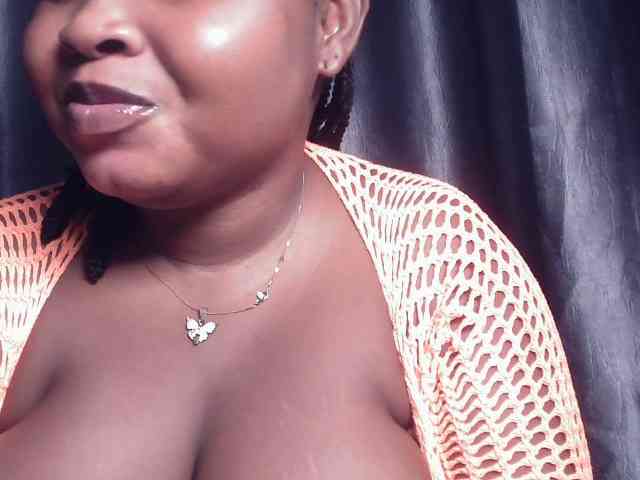 Creamyposh webcam