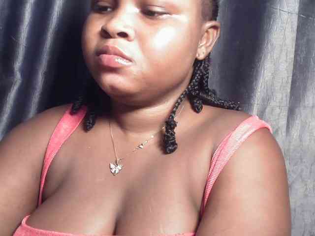 Creamyposh webcam