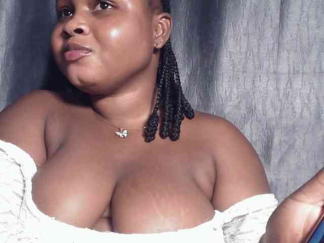 Creamyposh webcam